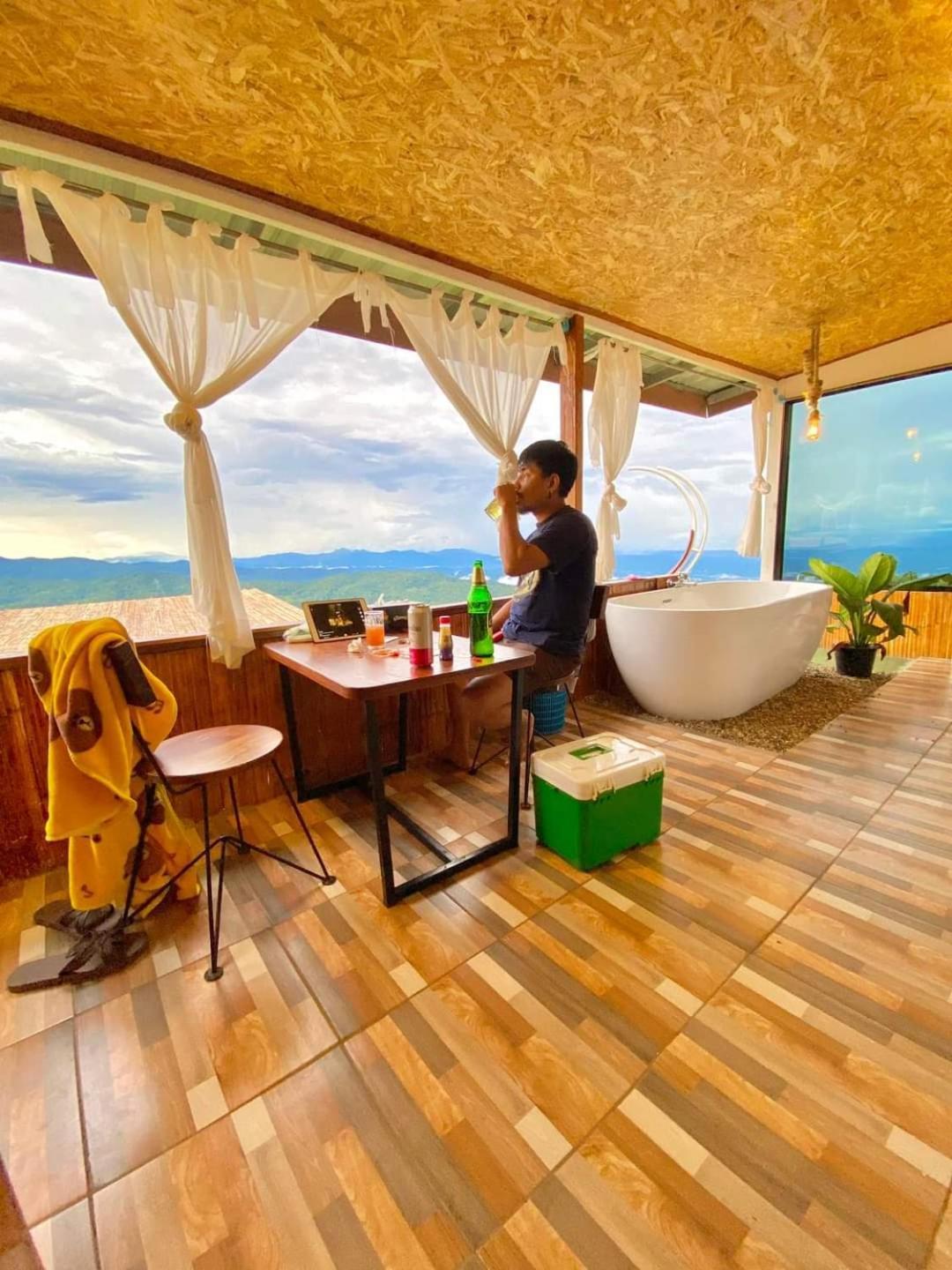 ไร่ดอยช้าง ม่อนเเจ่ม Hotell Mon Jam Exteriör bild